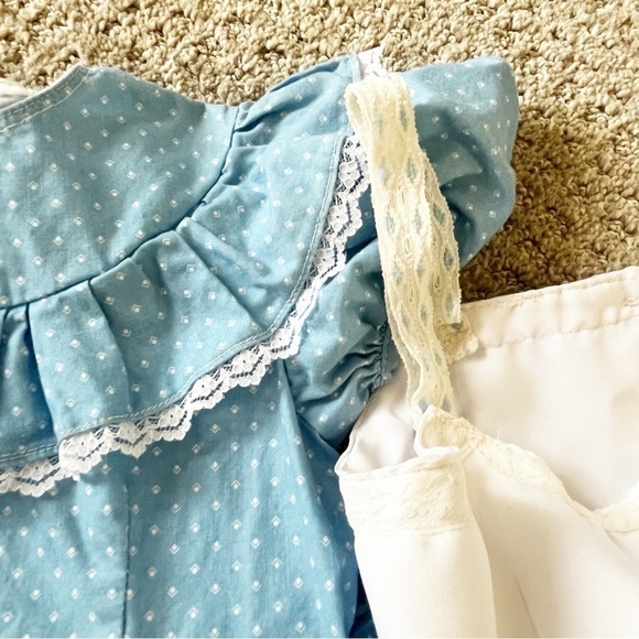 Vintage Handmade Girls Dusty Blue Prairie Ruffle Dress Sz 6? Lace White Slip - Picture 3 of 12